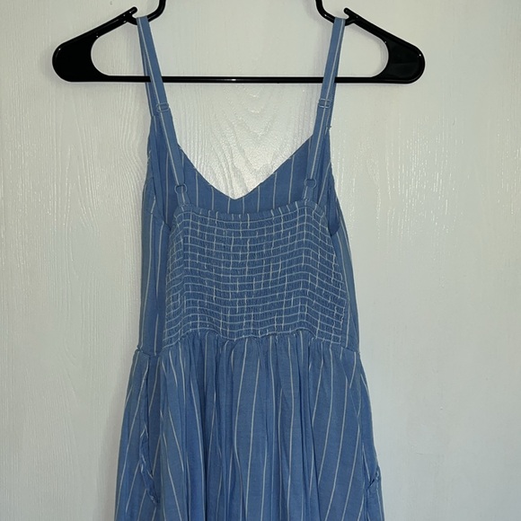 Old Navy Striped Midi Dress - Picture 6 of 7
